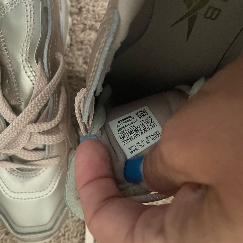 Reeboks Cardi b - Picture 3 of 3